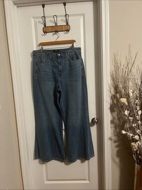 Banana Republic Wide Leg Women Jeans in Medium Blue